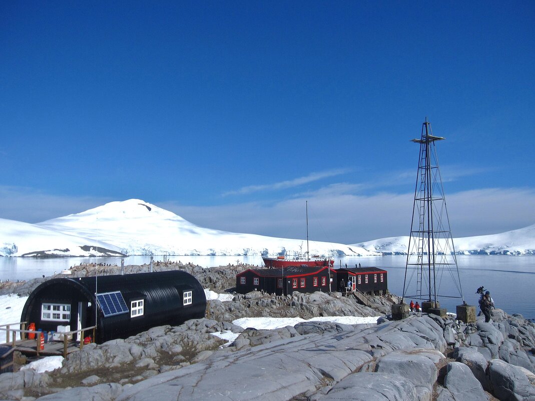Британская антарктическая станция Порт-Локрой. - unix (Илья Утропов)