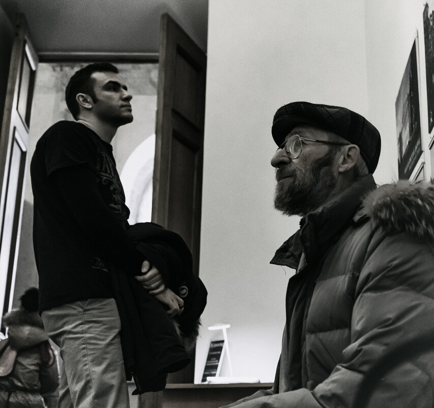 *** - Александр Русинов