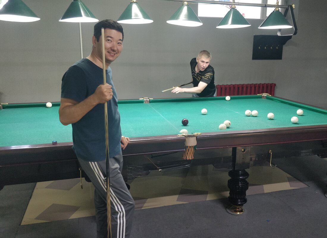 Весёлая игра - Андрей Хлопонин