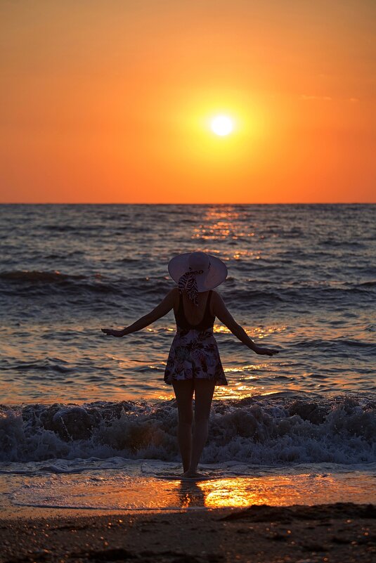 Купания на закате. - Светлана Тихонина