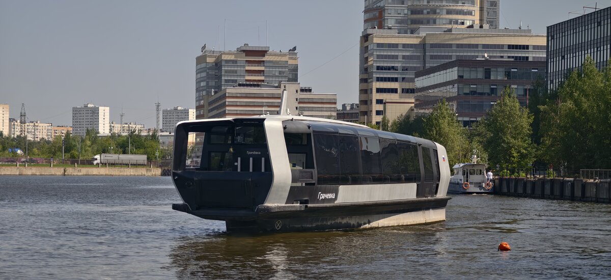 Электрический речной трамвайчик - <<< Наташа >>>