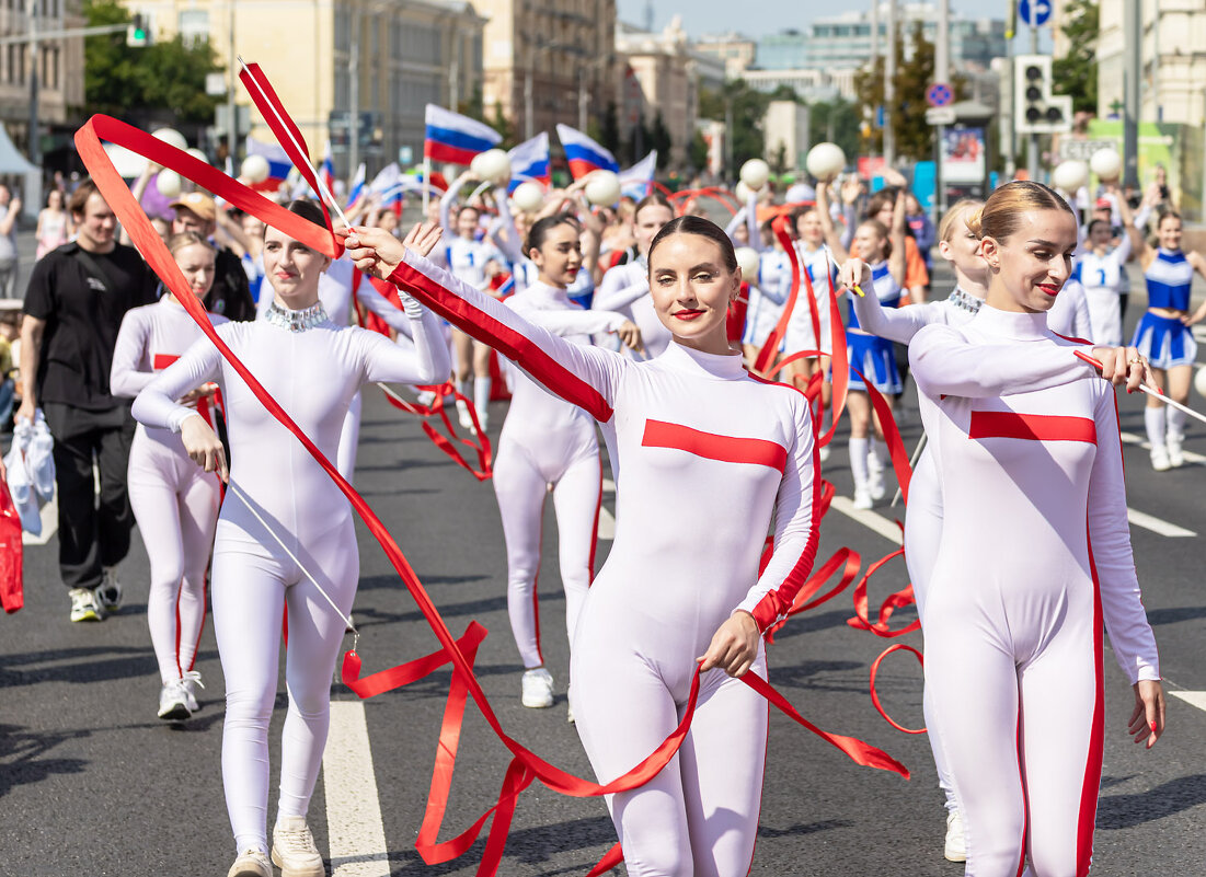 Спортсменки - Александр 