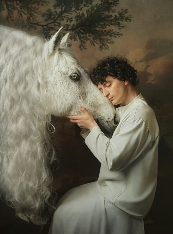 Портрет с белой лошадью. - Дина Агеева