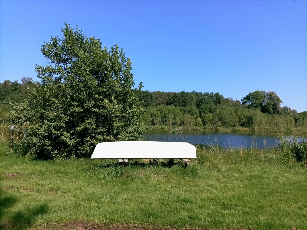 Лодочка тоже на отдыхе ) - Veera V