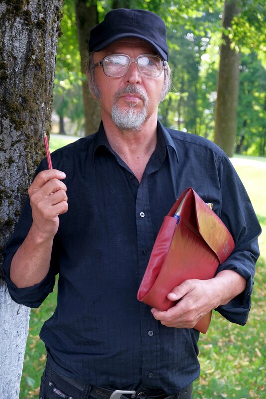 Вячеслав -художник портретист у Кургана - Евгений 