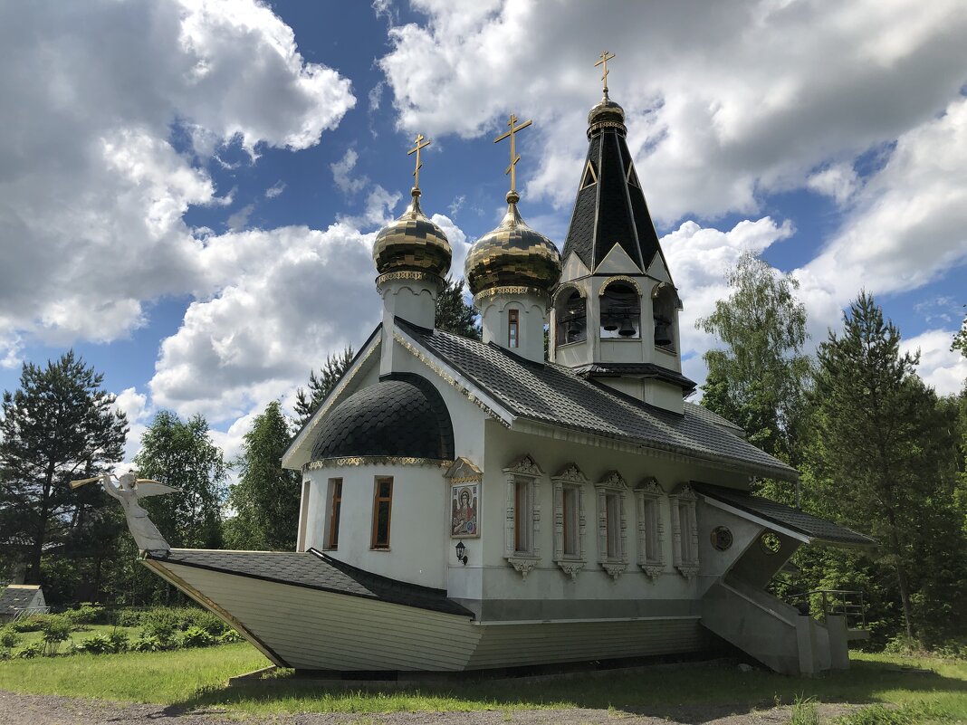 Церковь Троицы Живоначальной - Серж Show Церковь Троицы Живоначальной - Серж Show