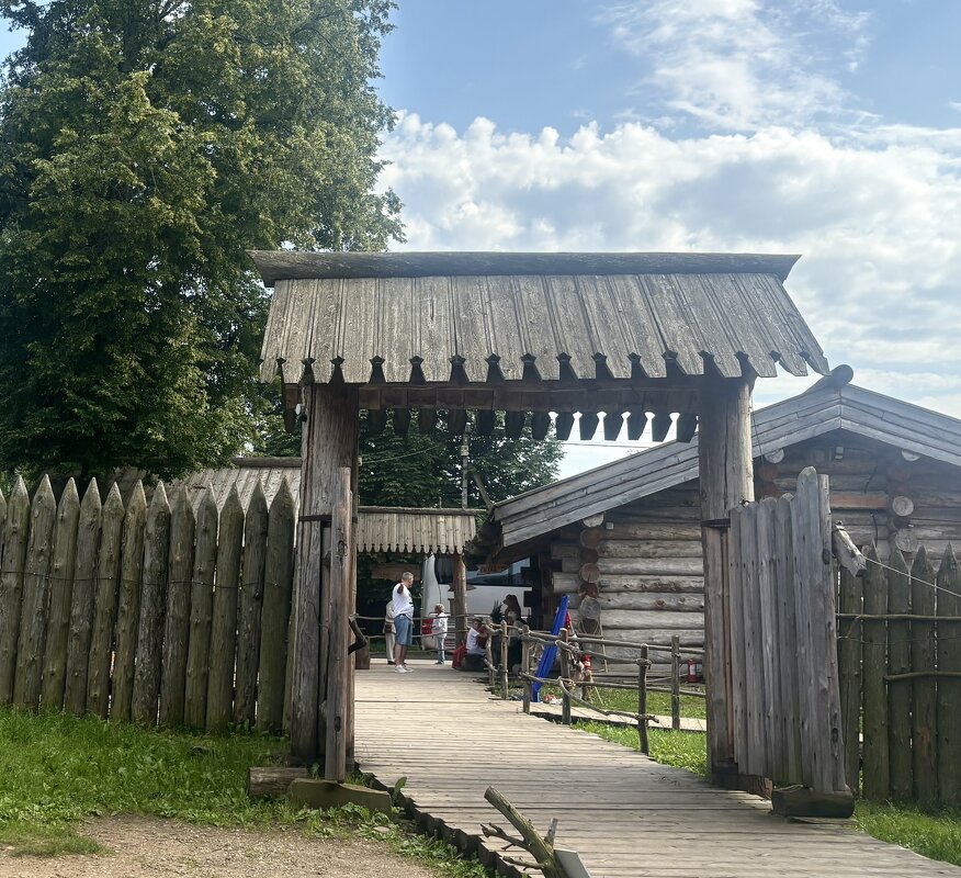 Усадьба средневекового рушанина - Наталия Павлова Усадьба средневекового рушанина - Наталия Павлова