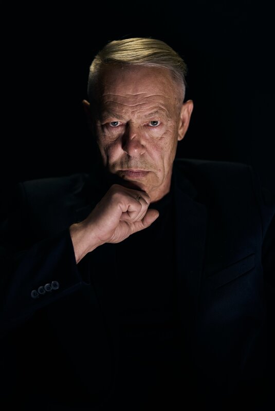 Мужчина - Олег Сергегевич