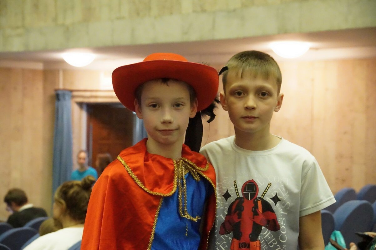 Мой друг - мушкетер. - Олег Чернов