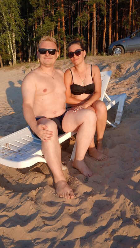 Я и моя родственница под ярким солнцем - Mitka90 