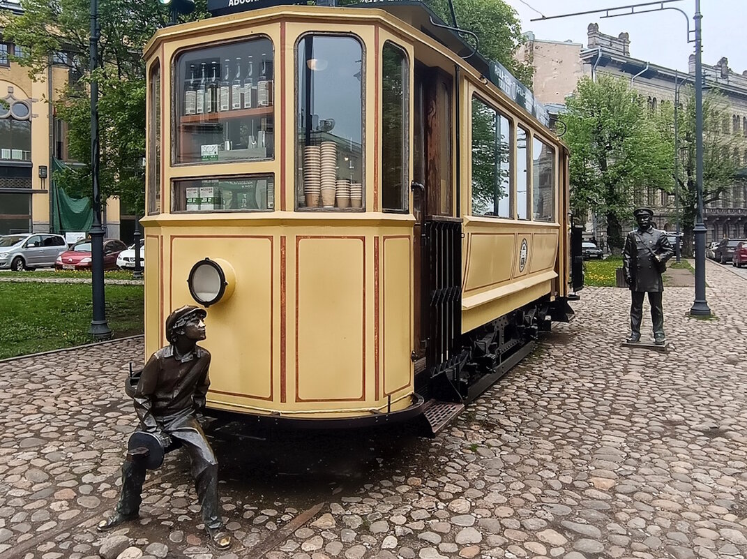 Выборг. Трамвай-памятник. - Ольга Довженко