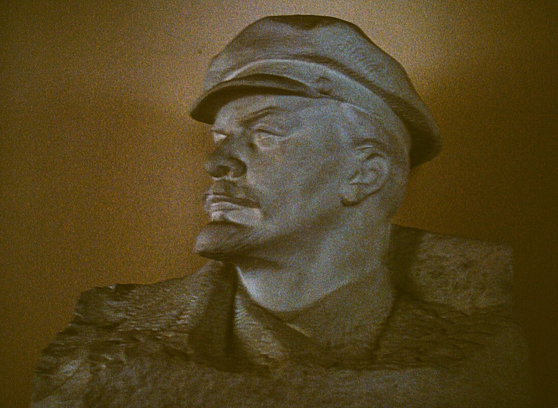 И сегодня живее всех живых , и завтра тоже,,, - Анатолий Колосов