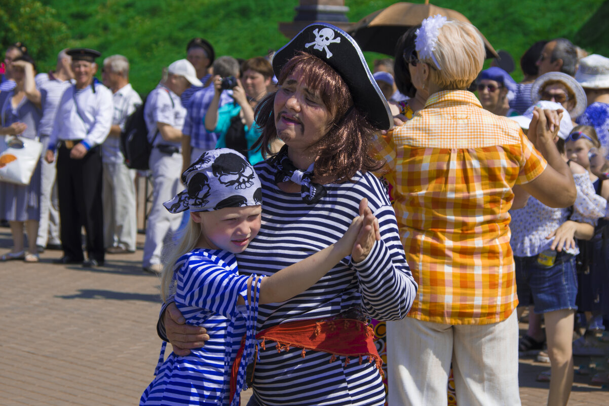 ИЖЕВСК - День ВМФ - Владимир Максимов