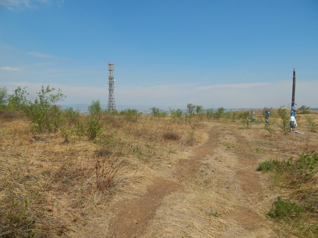 Дорога с вершины Титовской сопки - Екатерина Панова Дорога с вершины Титовской сопки - Екатерина Панова