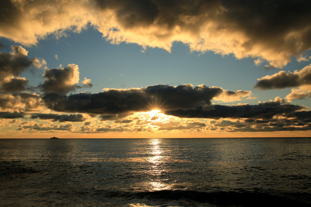 На закате - Валерий 