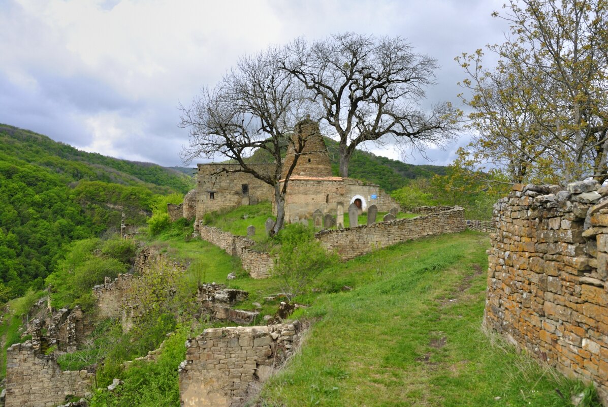 Остатки древнего города - Марина Виноградова