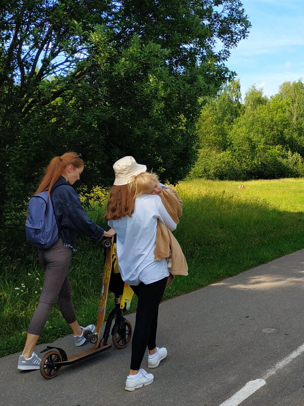 Устала - Андрей Лукьянов Устала - Андрей Лукьянов