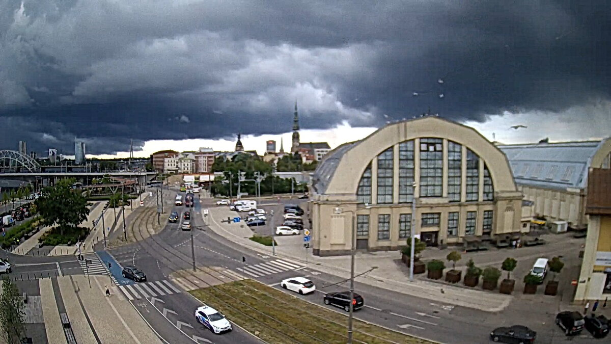 тучи над городом - ИННА ПОРОХОВА