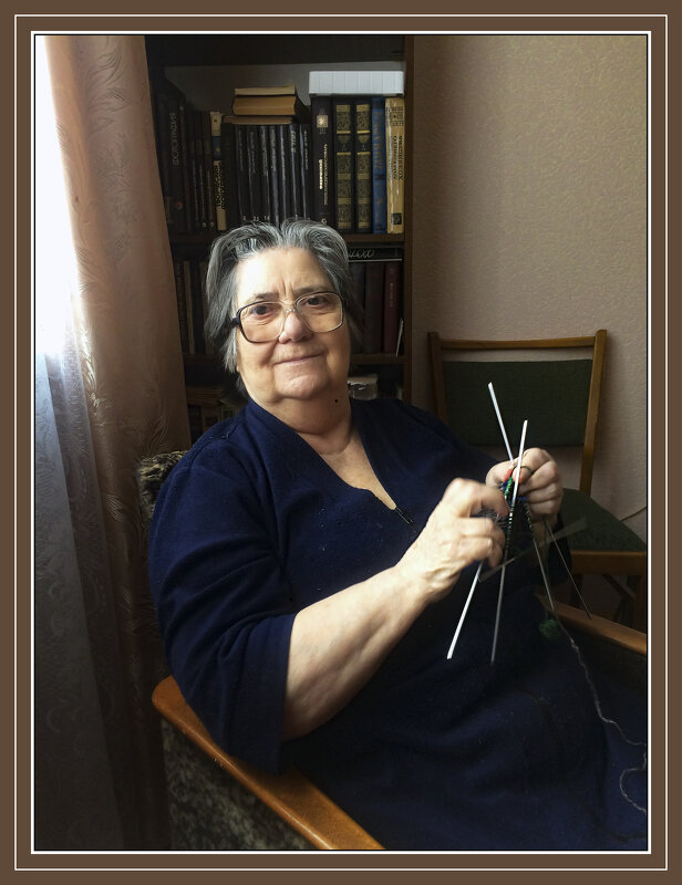 Бабушка - рукодельница - Владимир Кроливец