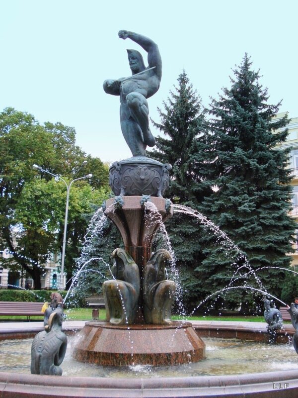 Скульптурная композиция "Нарт Сослан"  Владикавказ - Liudmila LLF