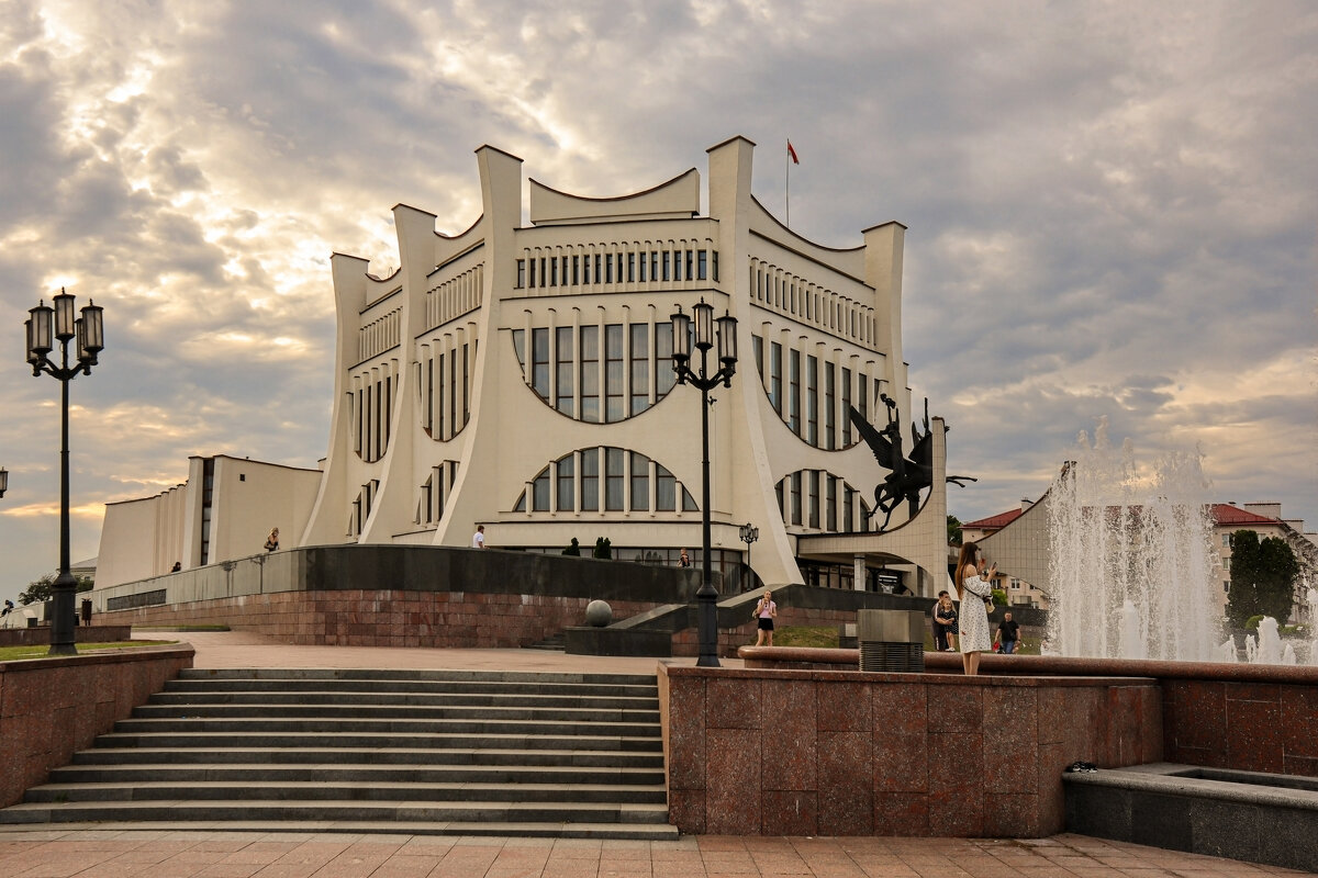 Театр в Гродно - skijumper Иванов