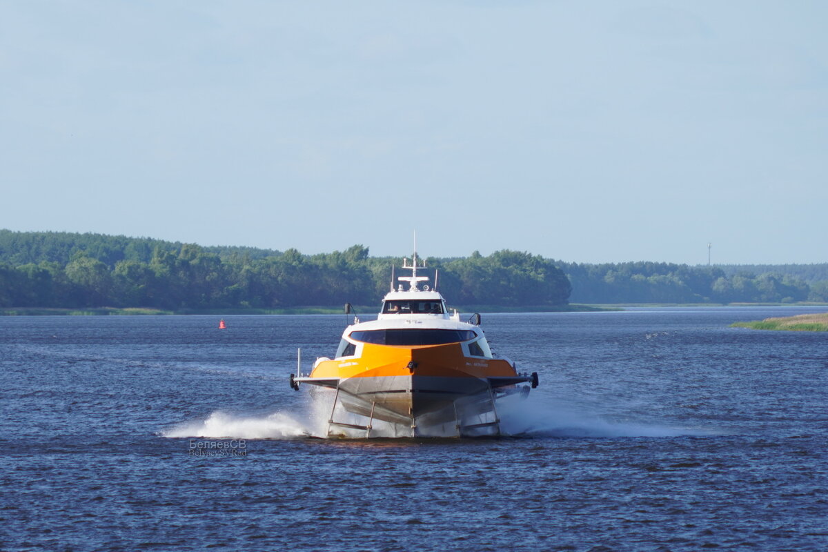 Метеор 120 летит - Сергей Беляев