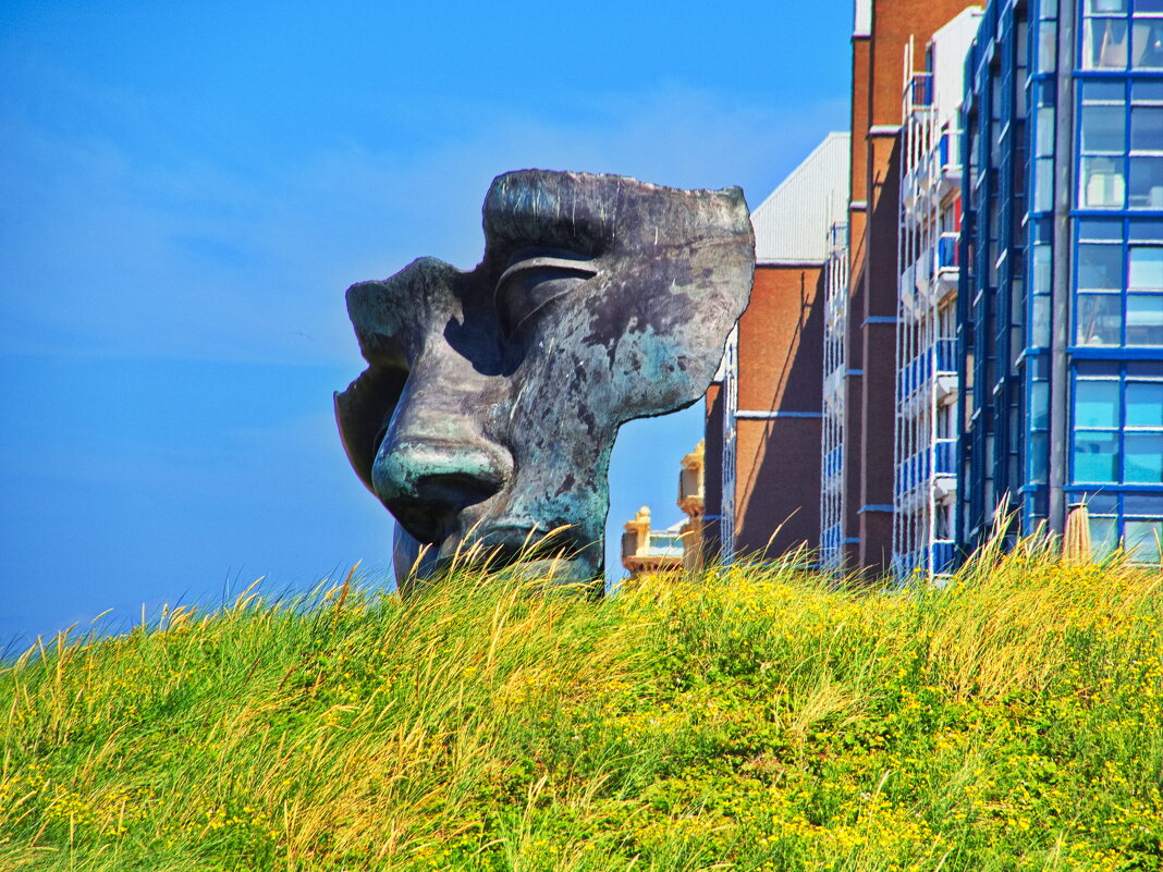 *** - Witalij Löwin