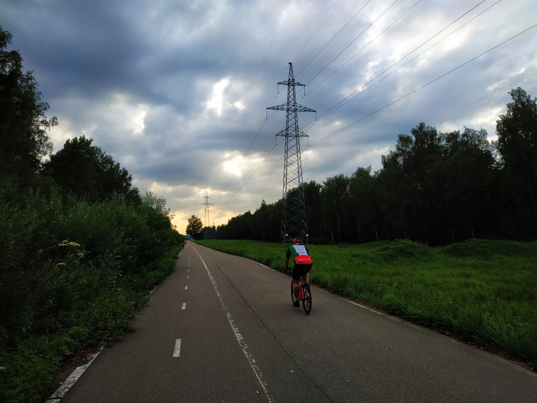 Скоро осень,за окнами - август - Андрей Лукьянов