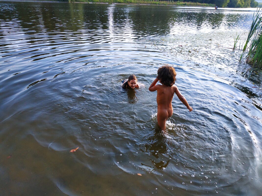 Провожая июль - Андрей Лукьянов Провожая июль - Андрей Лукьянов