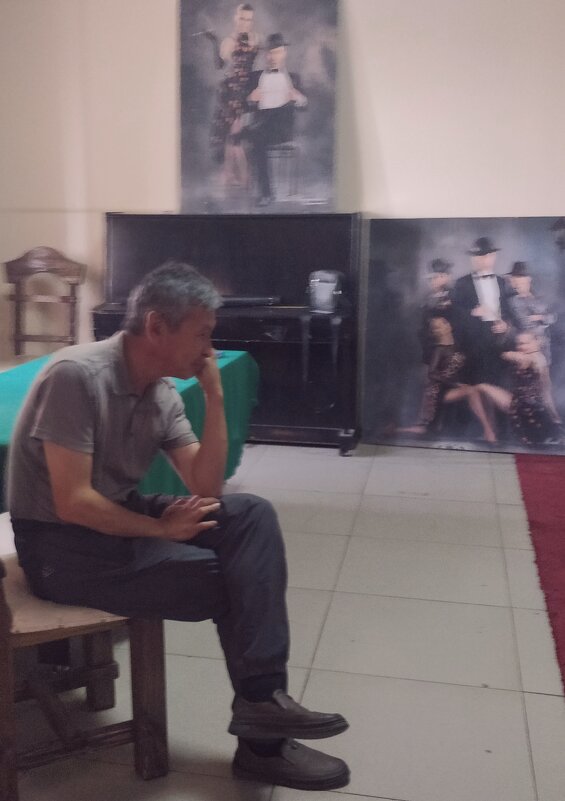 Задумался - Андрей Хлопонин