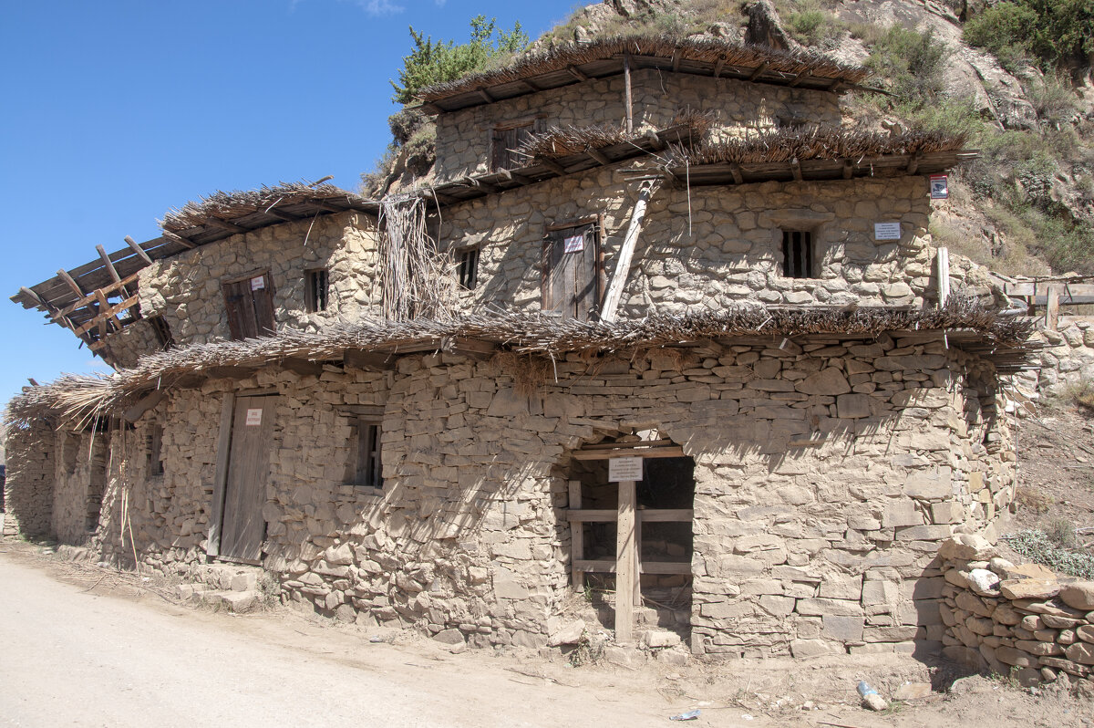 Декорация к сцене штурма "Ахульго" кинофильма "Аманат" - Gen 