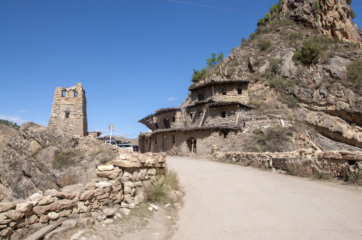 Декорация к сцене штурма "Ахульго" кинофильма "Аманат" - Gen 