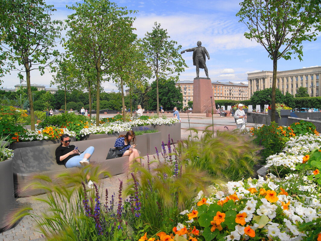 МОСКОВСКАЯ ПЛОЩАДЬ - Виктор Никитенко