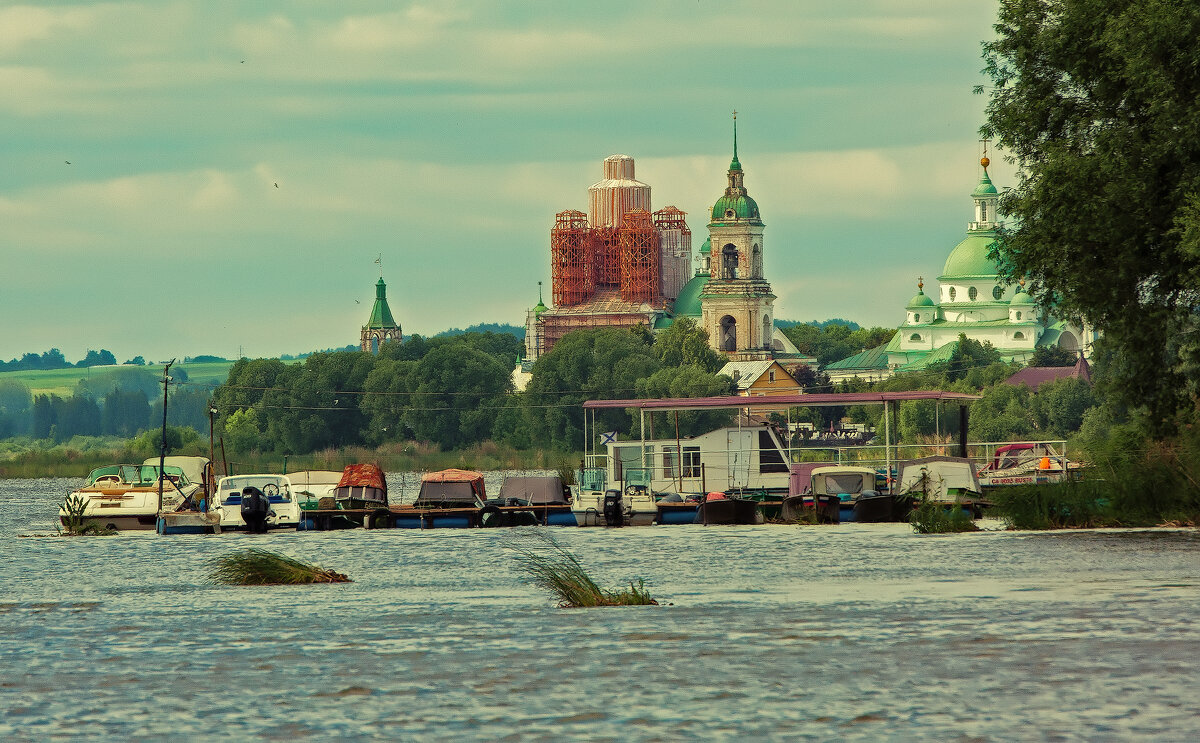 Ростов Великий. Вид на Спасо-Яковлевский монастырь. - Николай Феофанов