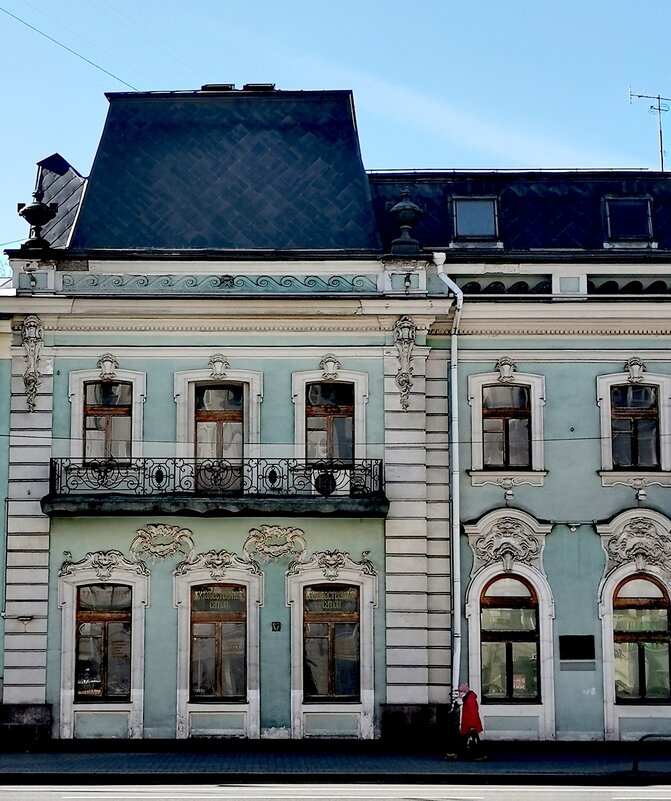 Город. Дом. Маленькая фигура в красном. - Любимова Ольга Город. Дом. Маленькая фигура в красном. - Любимова Ольга