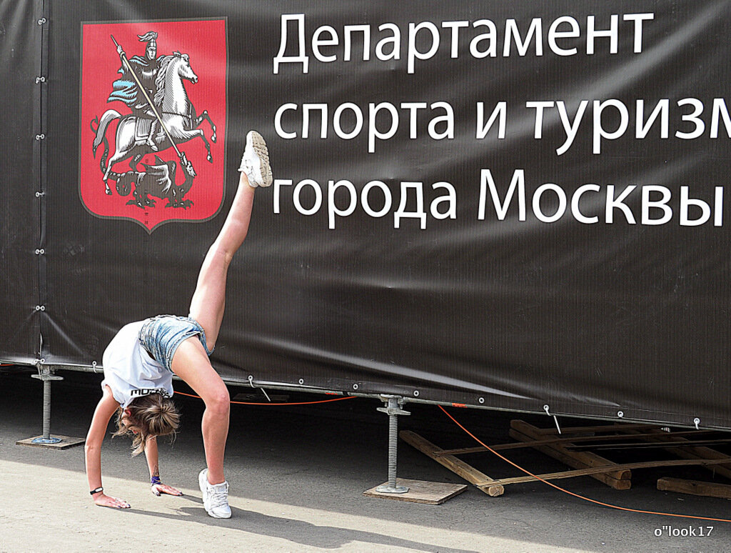 наши девчонки могут все - Олег Лукьянов наши девчонки могут все - Олег Лукьянов