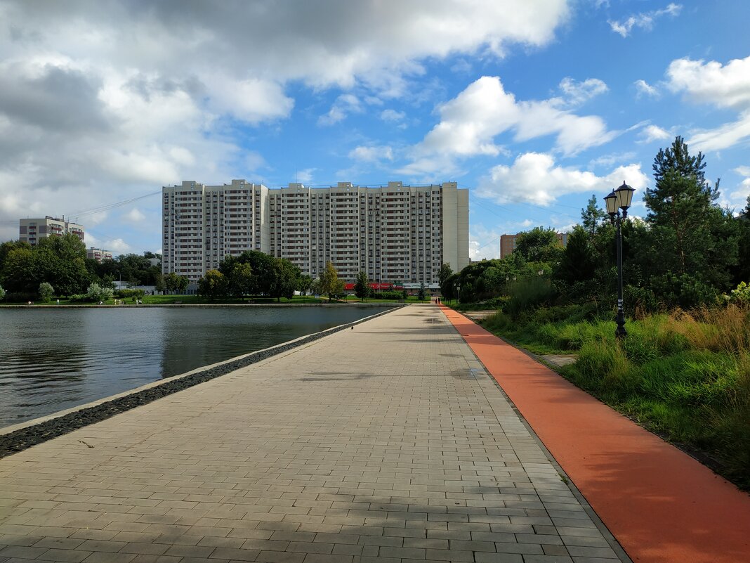 * * * - Андрей Лукьянов