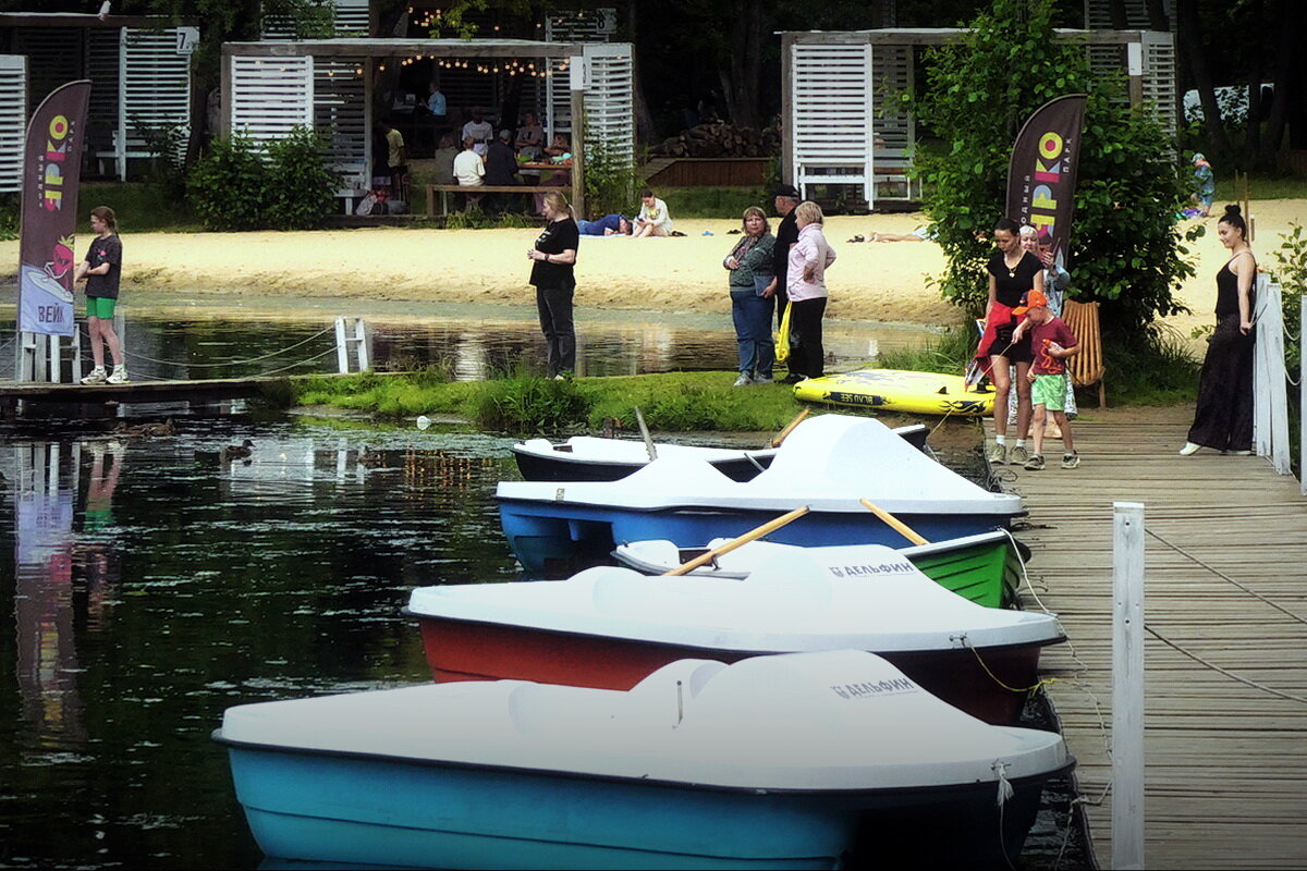 У оз. Мелкое... - Владимир Шошин