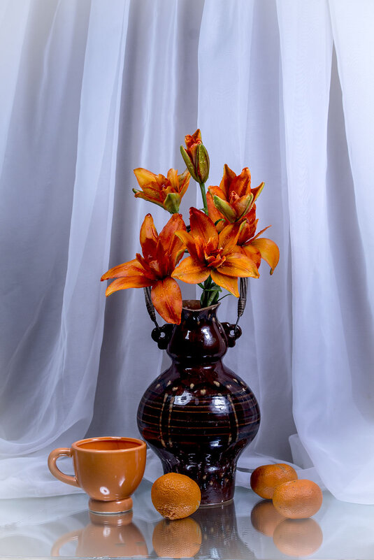 Оранжевый натюрморт - Людмила Павловна Крышковец