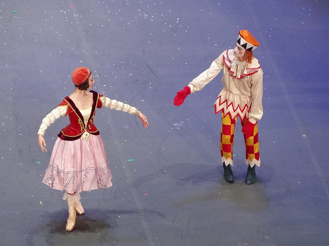 Балет "Петрушка". Поклоны - Лидия Бусурина Балет "Петрушка". Поклоны - Лидия Бусурина