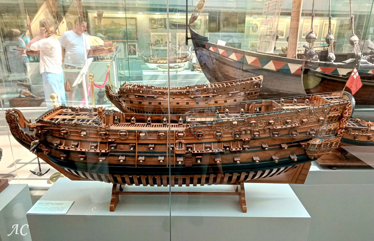 Экспонаты Центрального военно-морского музея. Санкт-Петербург - Любовь Сахарова