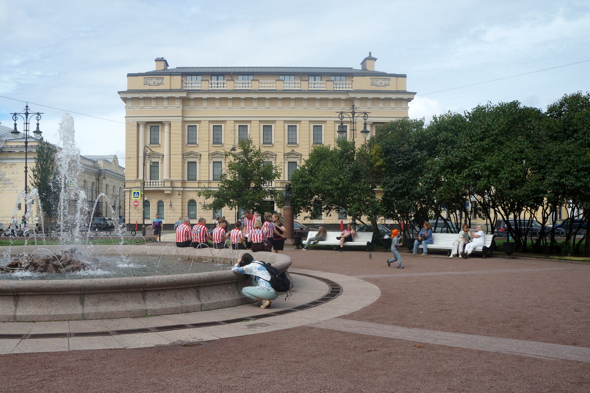 в Ново-манежном сквере - zavitok *
