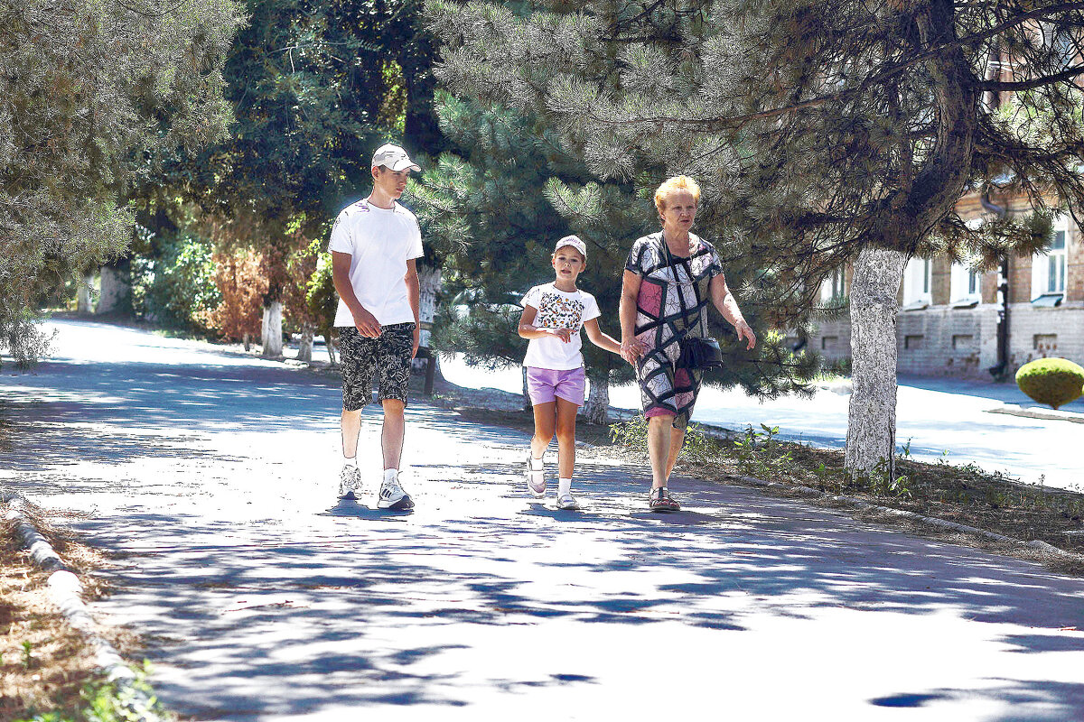 С папой и мамой - Юрий Гайворонскiий С папой и мамой - Юрий Гайворонскiий