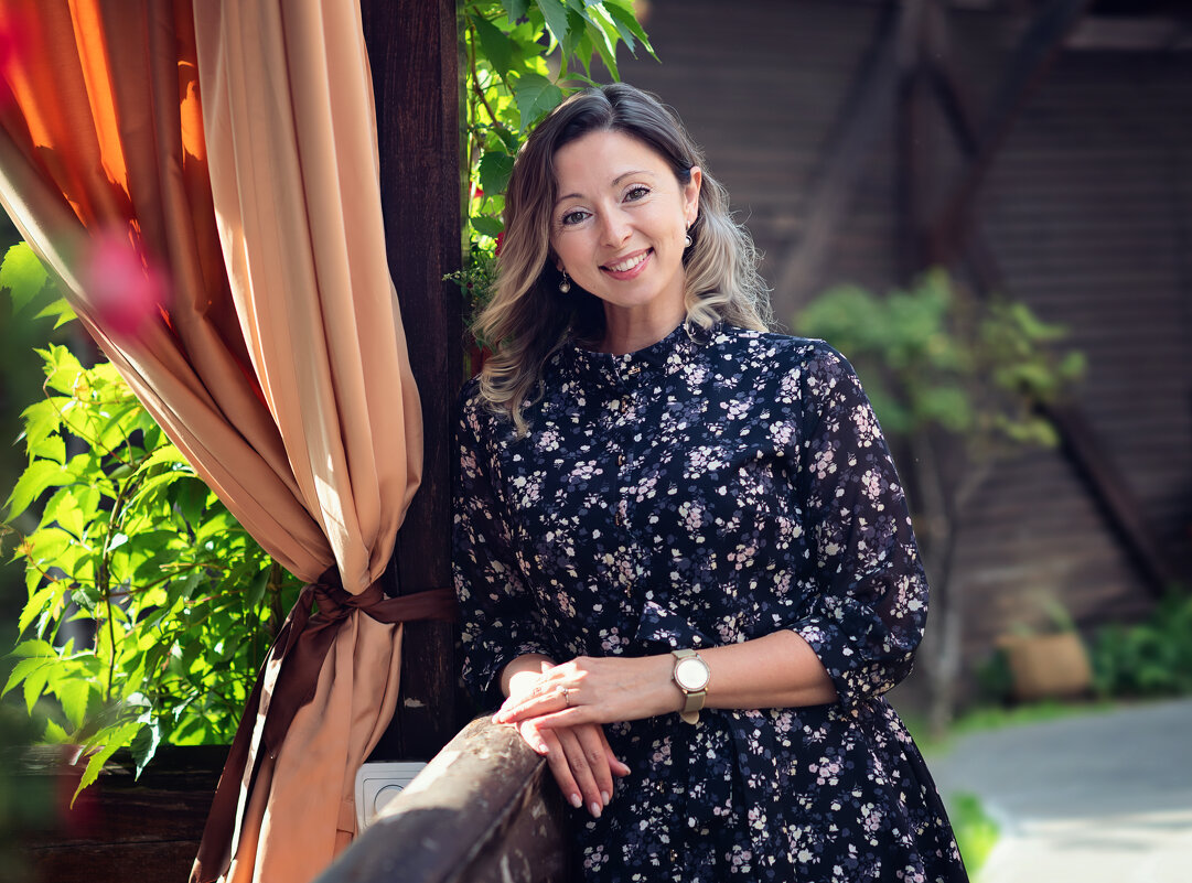 Оля - Лилия .