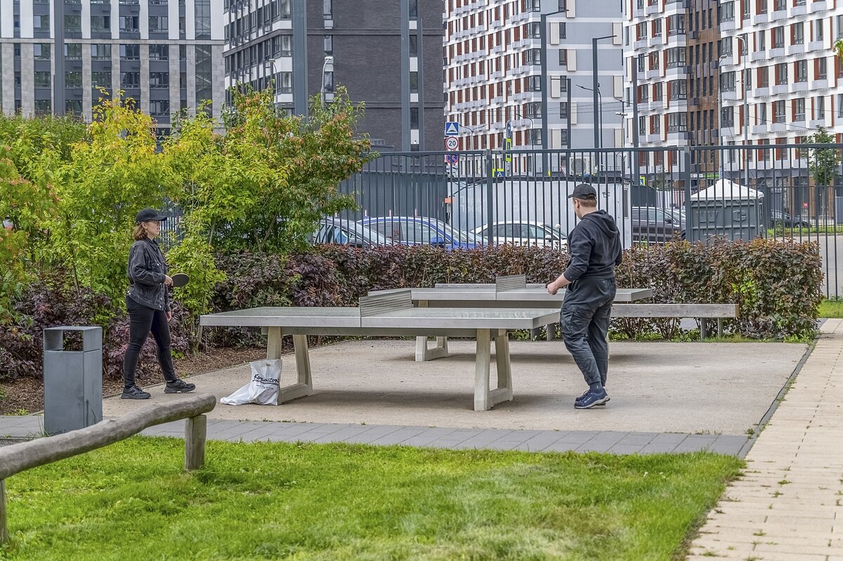 В новостройках строят и спортплощадки - Валерий Иванович