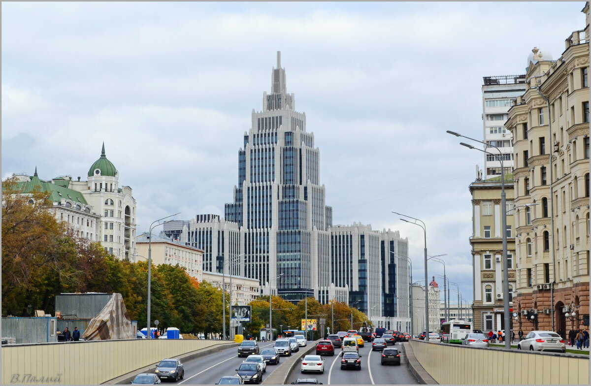 Бизнес-центр "Оружейный". 3 - Василий Палий