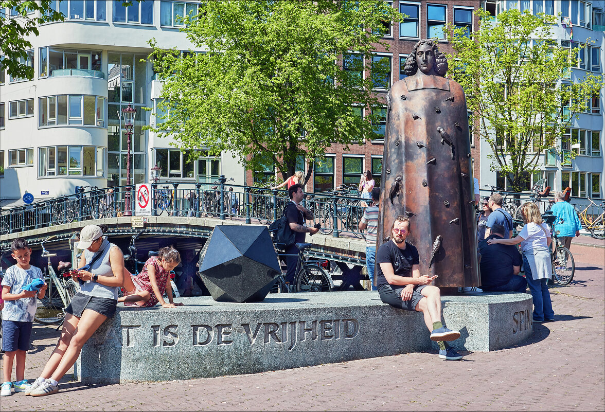 Мыслителю от горожан - Валерий Готлиб Мыслителю от горожан - Валерий Готлиб