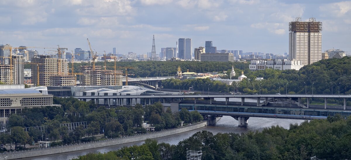 Метромост Воробьевы горы - <<< Наташа >>> Метромост Воробьевы горы - <<< Наташа >>>