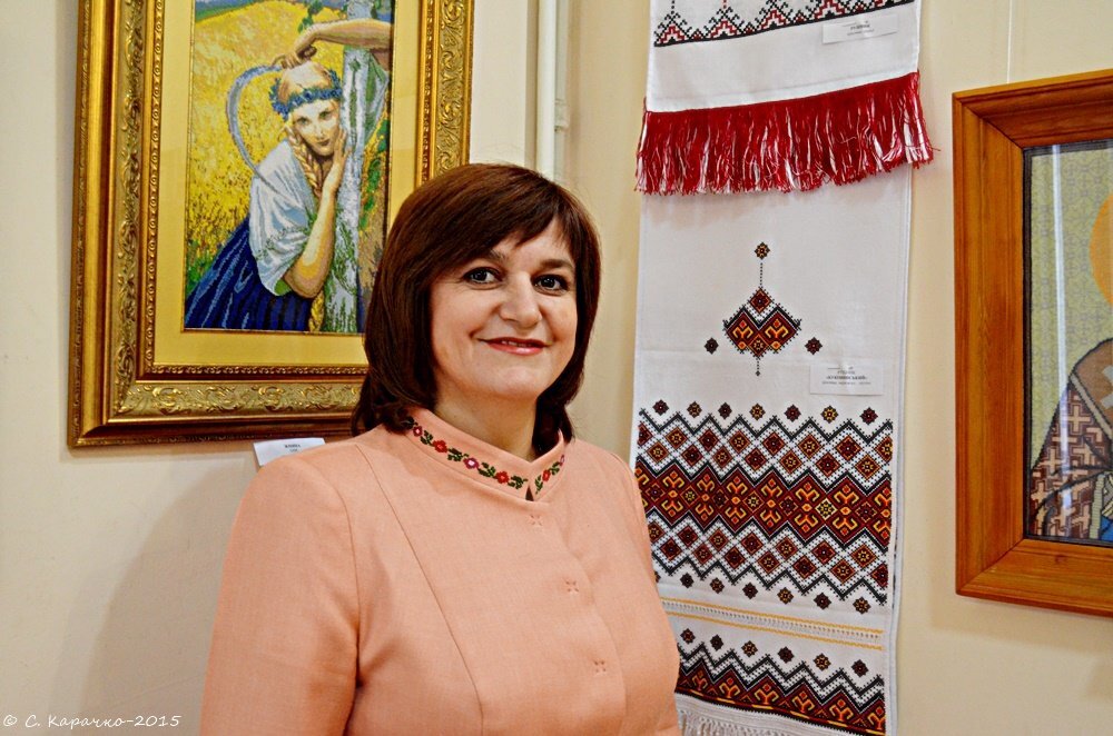 Анна, вишивальниця - Степан Карачко