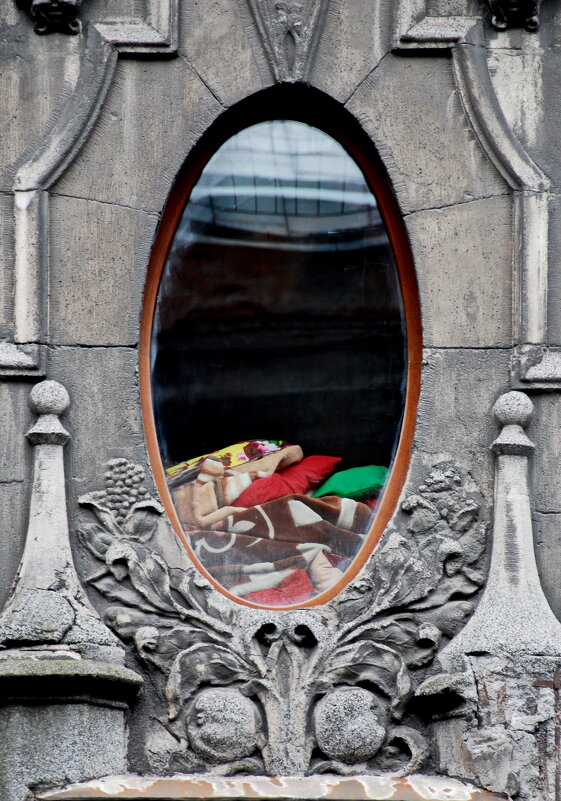 ОКНО ОБЛОМОВА - Юрий Вовк